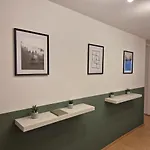 Gemuetliche Mit Grosser Sonnenterrasse Fuer 6 Personen Lägenhet *