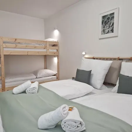 דירה Grosse Terrasse, Netflix, 5min Zum Skilift, 6 Personen, Waldnah, סכונאץ'