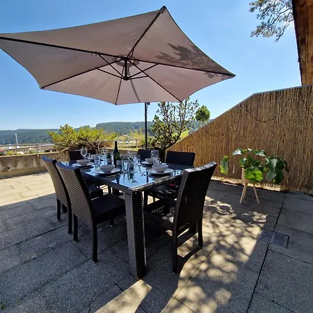 Grosse Terrasse, Netflix, 5min Zum Skilift, 6 Personen, Waldnah, דירה