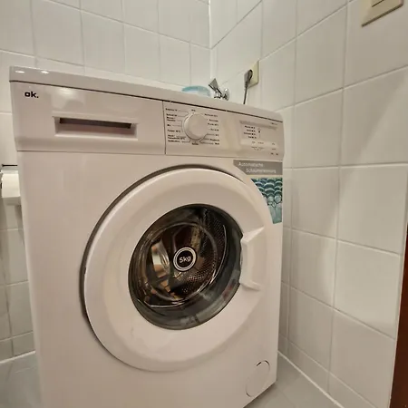 Gemuetliche Mit Grosser Sonnenterrasse Fuer 6 Personen Appartamento
