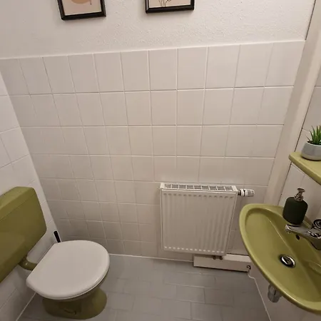 Grosse Terrasse, Netflix, 5min Zum Skilift, 6 Personen, Waldnah, דירה